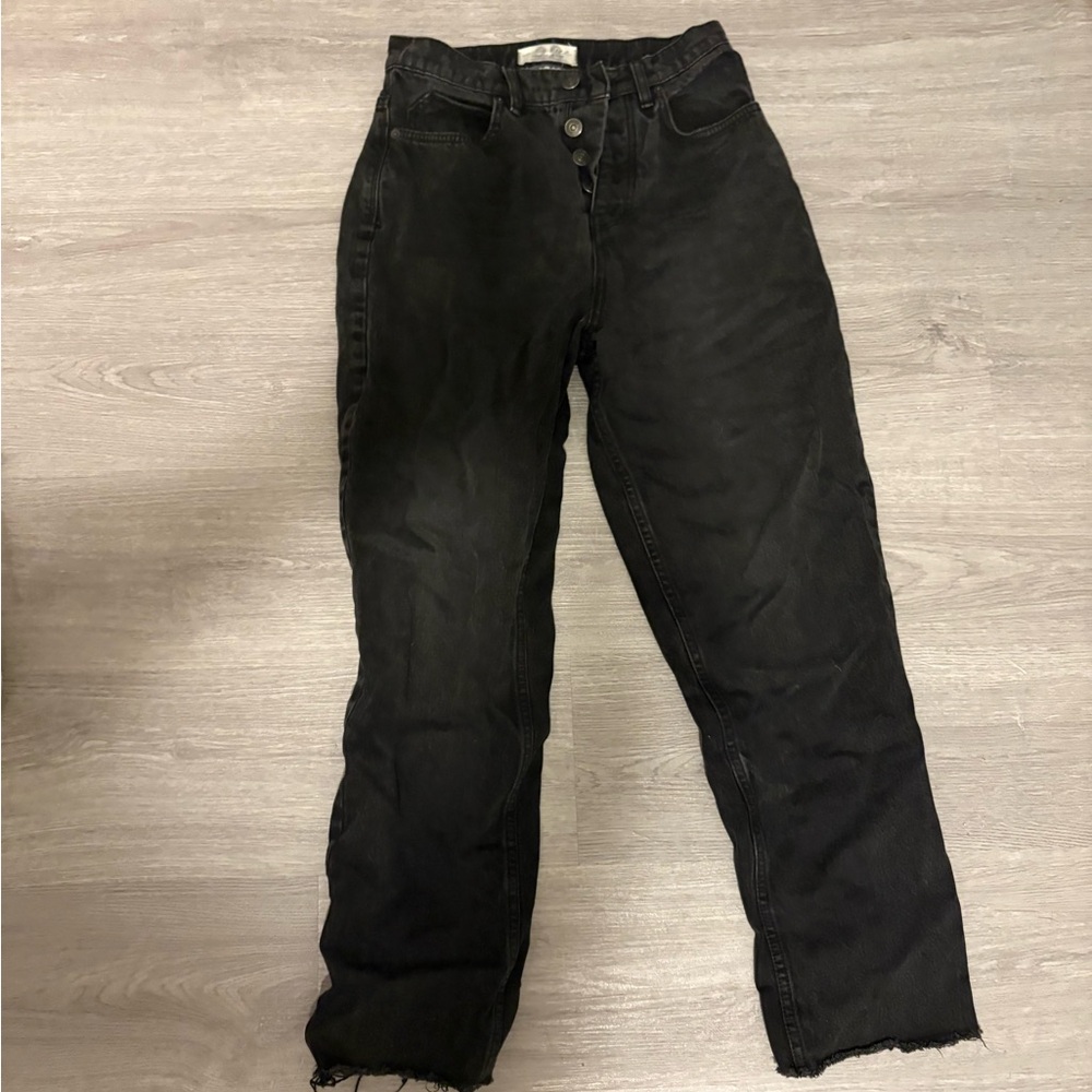 Women's Black High-Waisted Jeans